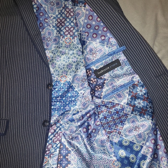 Men's Van Heusen Sport Coat - Picture 2 of 3